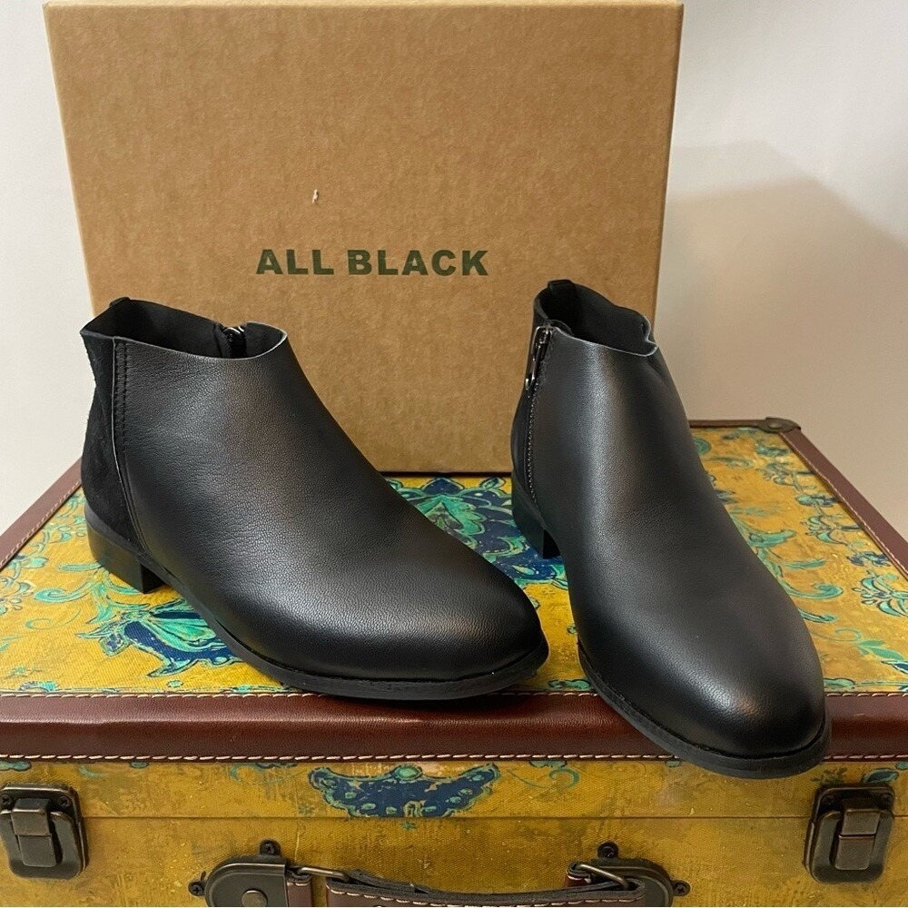 All Black Leather Suede Mixed Media Ankle Booties Black Size 35 Made in Taiwan